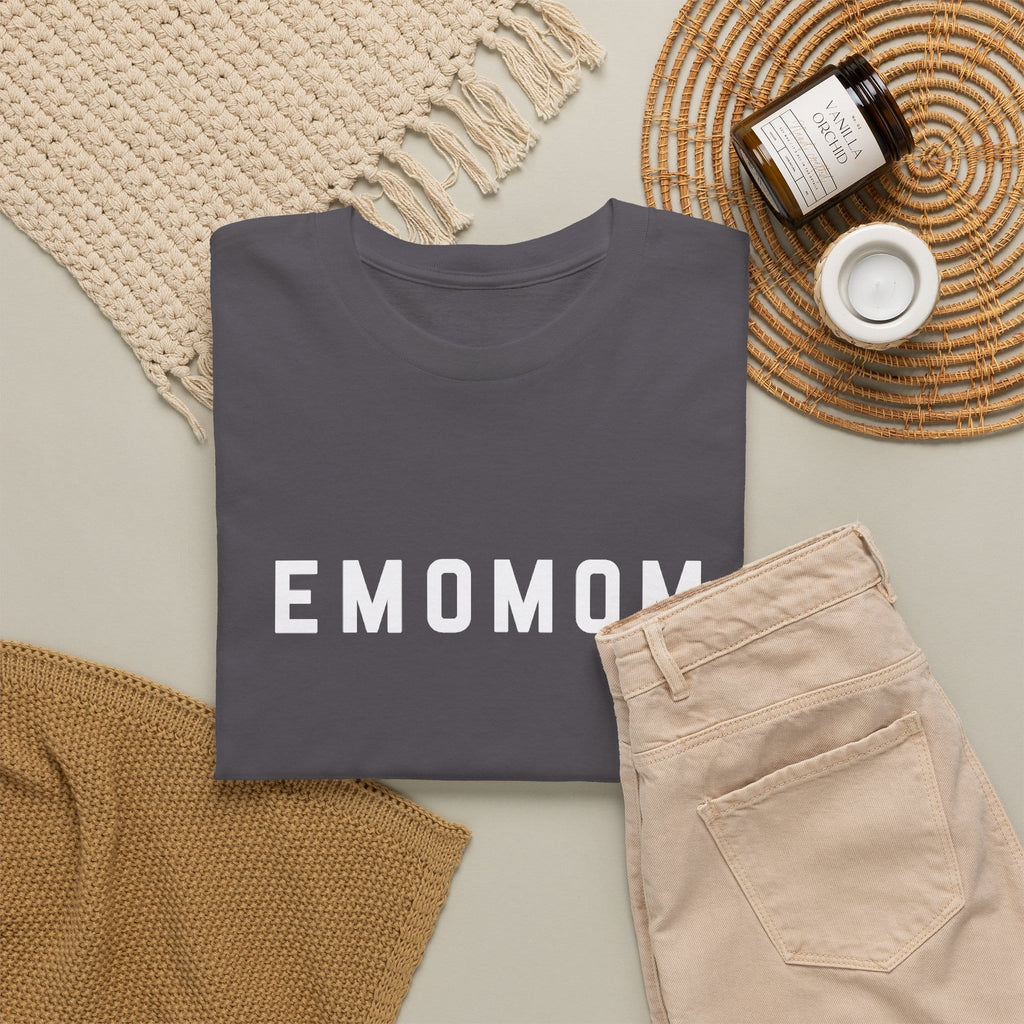 emomom Tee